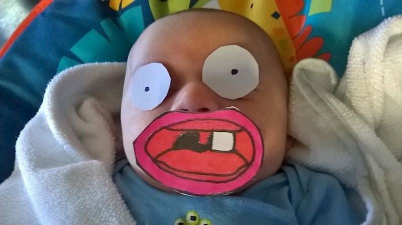 "Napokon je zaspao, kad je moja žena htjela da ga slikam. Crtežom sam dočarao kako je izgledao prije nego je zaspao"