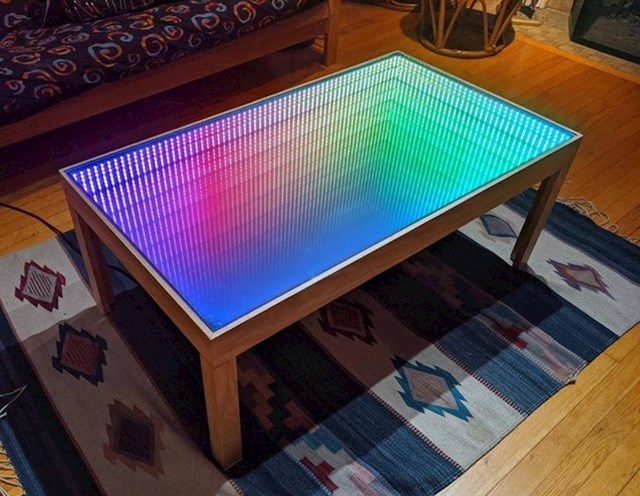 LED stolić za kavu s ogledalom