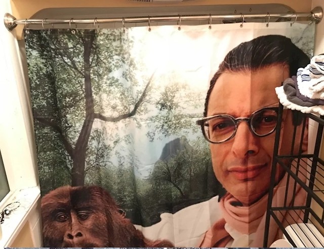 "Dozvolila sam mu da sam odabere novi zastor za tuš..."