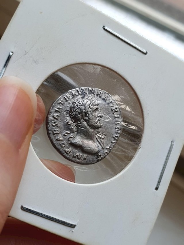 "Imam kovanicu iz doba kad je Hadrian vladao Rimskim carstvom. Stara je gotovo 2000 godina"