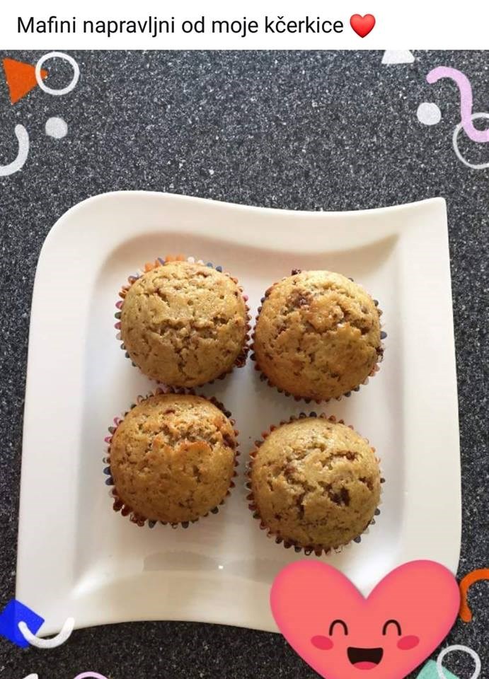 Mama postavila sliku kolačića na Facebook, u komentarima su je napali da je kanibalka