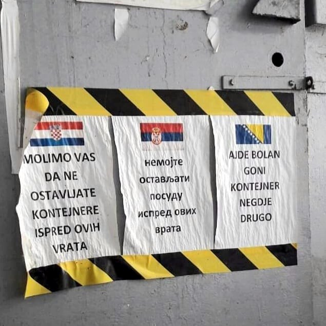 Netko je na vratima napisao obavijesti koje će razumjeti i najveći nacionalisti