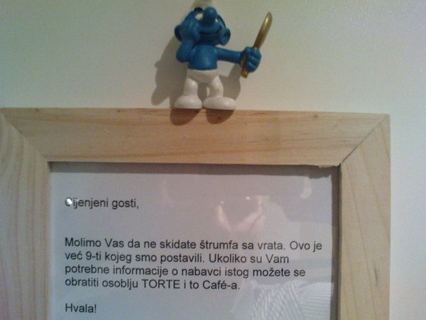 Slastičarnica nikako ne odustaje od svog štrumpfa, evo što su poručili potencijalnim lopovima