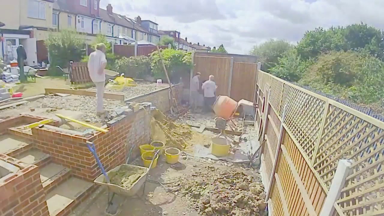 Snimili su kako su uredili zapušteno i zaraslo dvorište, rezultat će vas iznenaditi