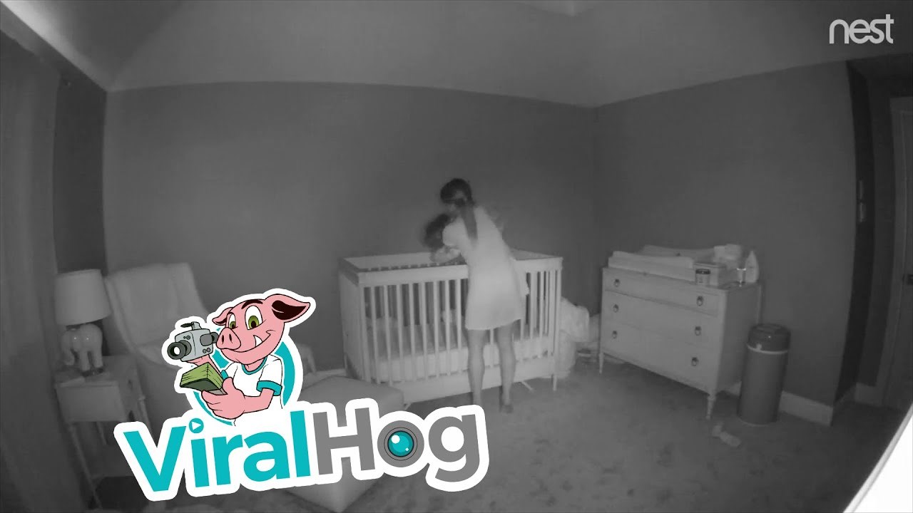 Mama je vraćala dijete u krevetić, a onda se dogodilo nešto urnebesno