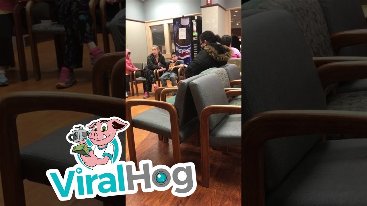 Snimka pokrenula žestoku raspravu: Dječak osramotio mamu pred svima dok su sjedili u čekaonici