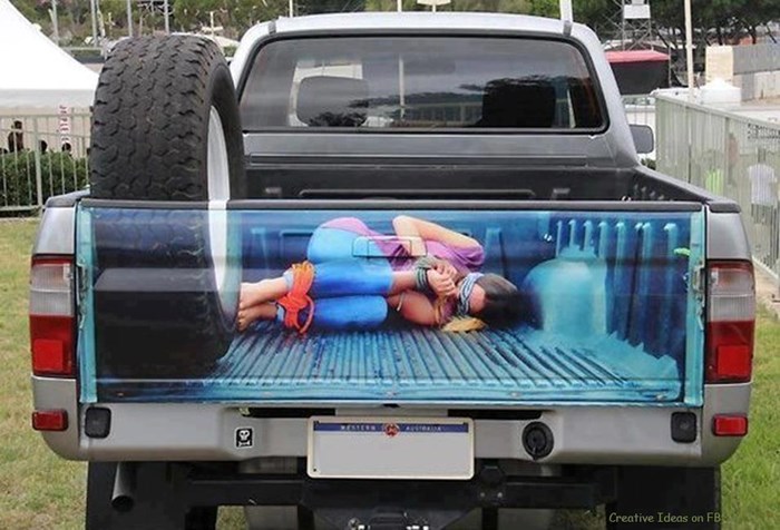 Vlasnik kamioneta napravio je "kreativan" stražnji dio koji mnogima izgleda uznemirujuće
