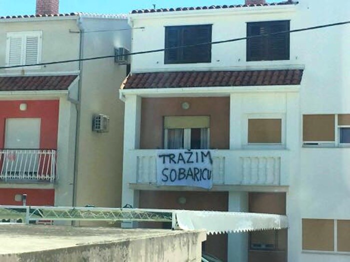 Problemi u Dalmaciji: Apartmani su im očito dobro popunjeni, no vlasnike ove kuće muči nešto drugo