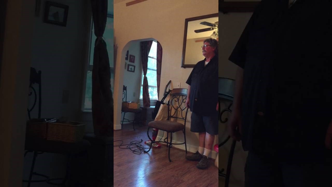 SUSRET NAKON 24 GODINE Djevojka je mami priredila veliko iznenađenje te snimila njenu reakciju