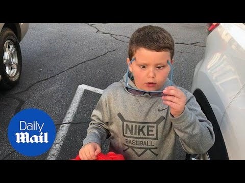 VIDEO Dječačić je prvi put u životu vidio boje, njegovo oduševljenje će vam uljepšati dan