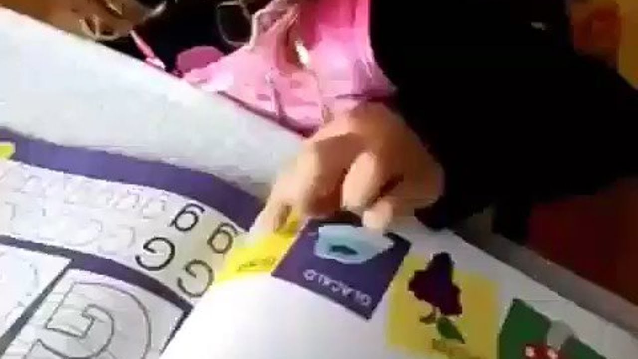 PEGLA ILI GLAČALO? Nasmijat ćete se kad vidite kako je ovo dijete učilo čitati