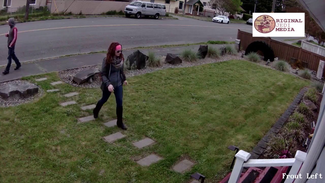 Muškarac je snimio kako se osvetio lopovima koji su često krali dostavljene pakete ispred njegove kuće