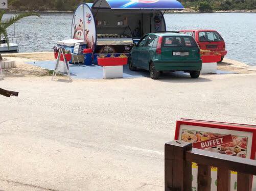 "Pronašao malo hlada" Dalmatinac je odabrao najgore moguće mjesto za parkiranje auta