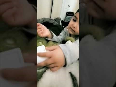 VIDEO Dijete se htjelo pohvaliti svojom vještinom pisanja, mama se zabrinula kad je vidjela papirić