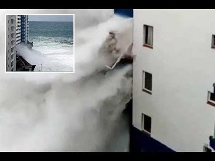 VIDEO Turistima sobe s pogledom na ocean odjednom nisu više zanimljive, valovi su rušili balkone na hotelu