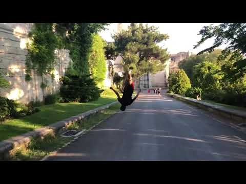 SHOW NA CESTI Ovaj lik je bez ikakve zaštite izveo nešto što drugima izgleda nemoguće