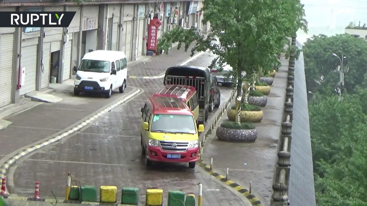 U Kini postoji grad s cestom na krovu stambene zgrade, pogledajte kako to funkcionira