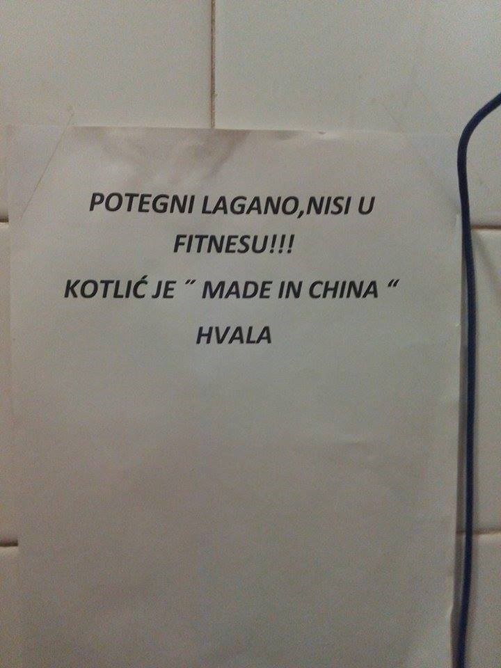 Nasmijat ćete se kad vidite kakva je zamolba dočekala muškarce u javnom WC-u