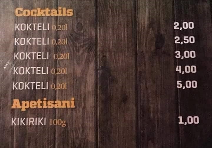 Kafić napravio cjenik pića koji nema baš nikakvog smisla, gosti nemaju pojma što će dobiti