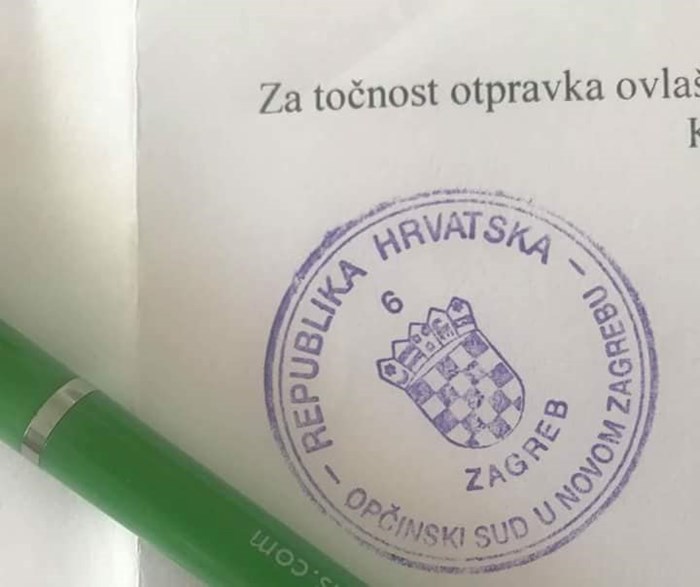 Netko je primijetio da je službeni pečat Općinskog suda u Novom Zagrebu krivo napisan