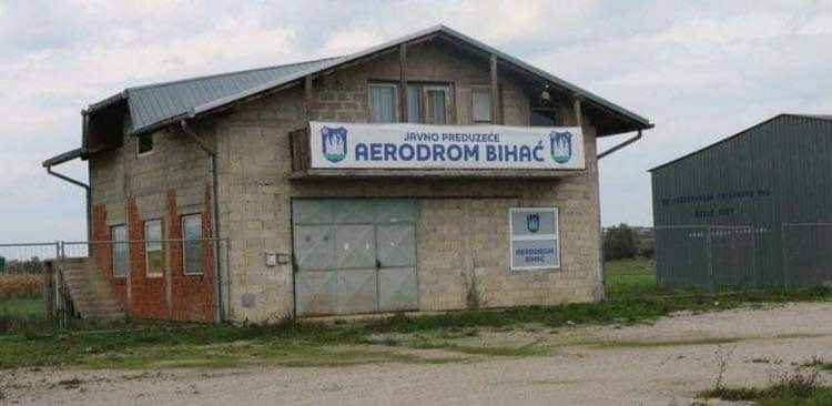 Ova građevina u Bihaću vjerojatno je najneobičniji aerodrom koji ćete ikad vidjeti