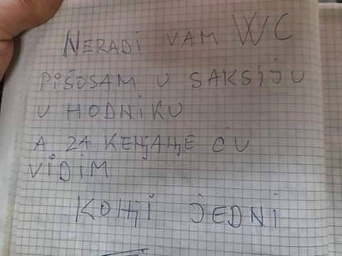 OZBILJNO UPOZORENJE Nije im radio javni WC pa su pronašli ovaj papirić s porukom