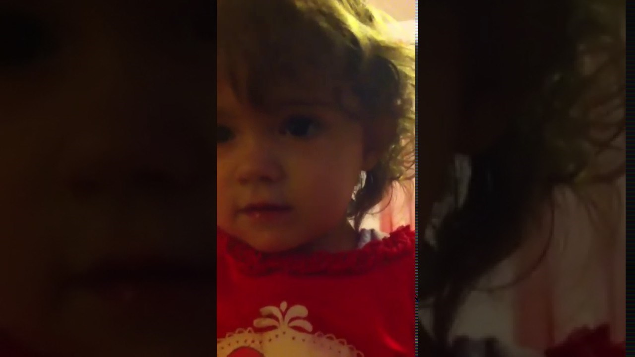 DJEČJA POSLA Klinkica je od tate naučila bezobraznu riječ pa je stalo ponavlja, mama je sve snimila