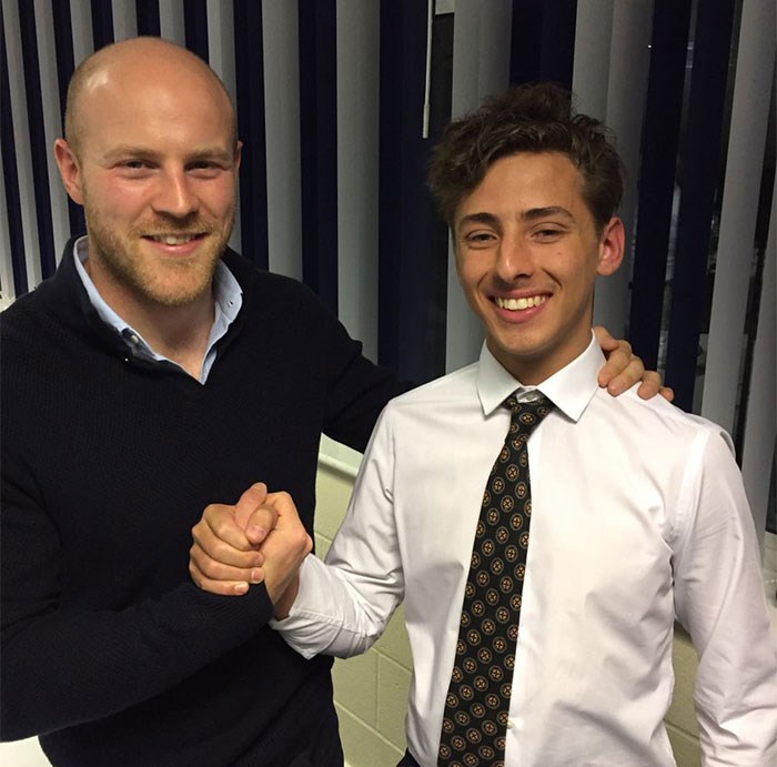 Mladić je sedam dana živio s djevojkama, ali to nije izgledalo onako kako je očekivao, evo što je primijetio!