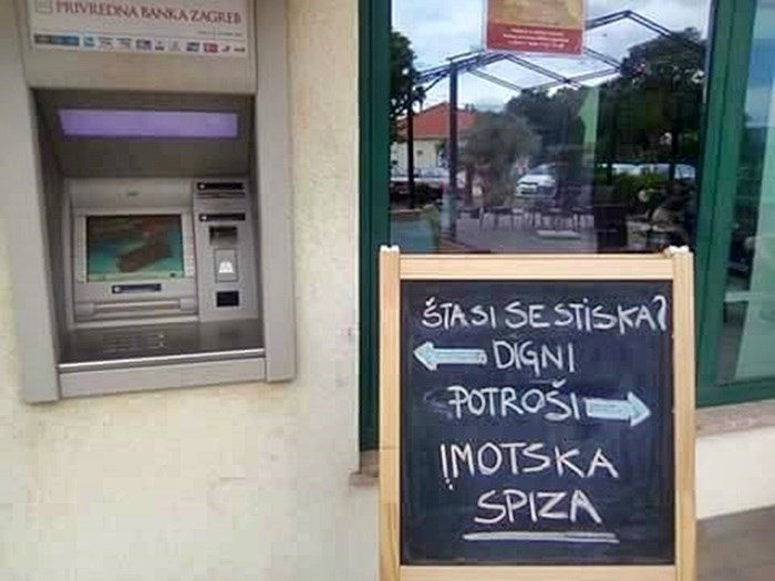 Natpis na ploči pokraj bankomata nasmijao Imoćane i društvene mreže, evo što je pisalo