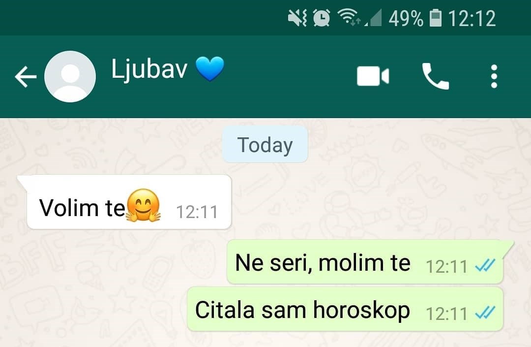 ŽENE I HOROSKOP Njegova poruka i njen odgovor savršeno opisuju razliku između muškaraca i žena