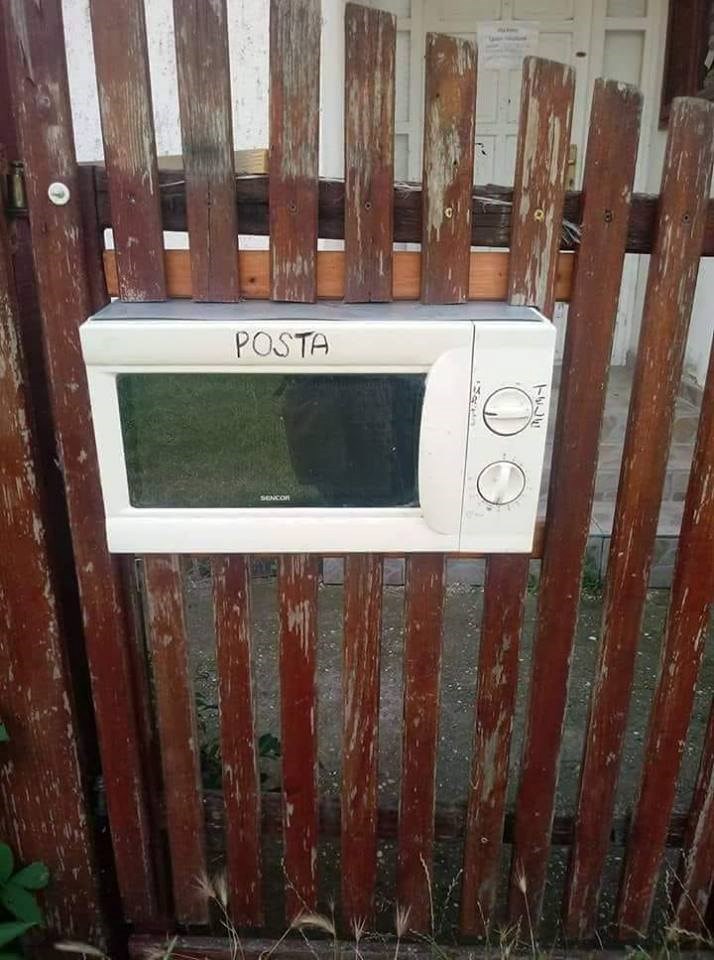 Pogledajte što je poštara dočekalo: Nisu imali poštanski sandučić pa su umjesto njega postavili nešto drugo