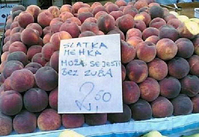 Marketinški trikovi s tržnice: Prodavač voća napisao je nešto što će privući i starije kupce
