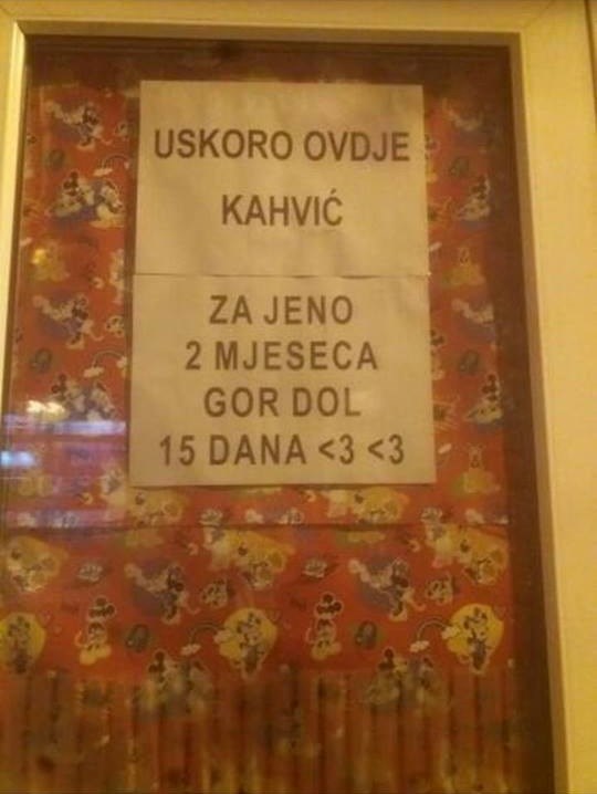 Profesionalni od samog početka: Ljude je nasmijao način na koji su ovi ljudi najavili otvorenje kafića