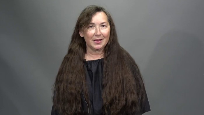 Starija žena je prvi put nakon nekoliko desetljeća ošišala dugu kosu, njena obitelj je bila oduševljena rezultatom
