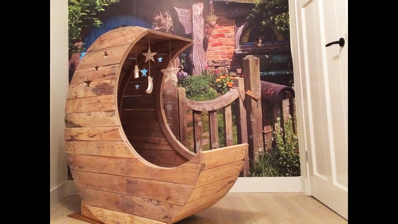 Tata je izašao u dvorište i rastavio stare palete, oduševio je ženu kad je vidjela što je napravio za njihovo dijete