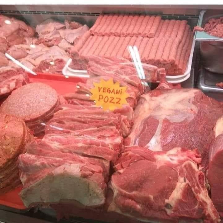 Mesar provocira vegane, u izlogu im je ostavio papirić s porukom