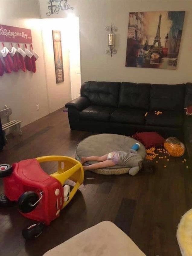 Mamu dočekao čudan prizor kad je ušla u sobu: "Vrijeme je da ozbiljno popričam s djetetom..."