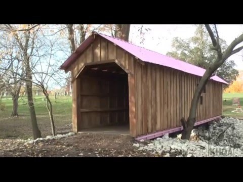 Starac je napravio natkriveni most, no nekima se nije sviđala boja krova. Otkrio im je tužnu istinu