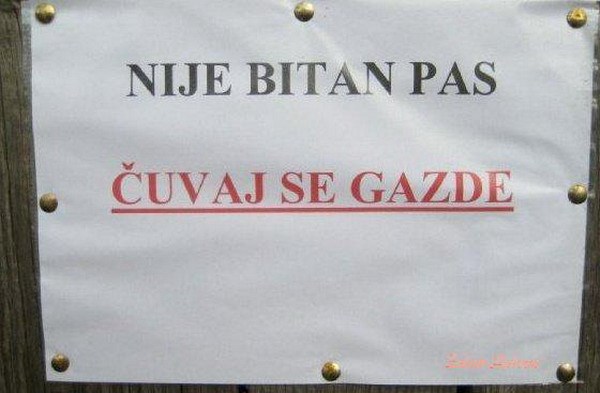 Vlasnik kuće je na ulazu postavio upozorenje koje bi provalnike trebalo itekako zabrinuti