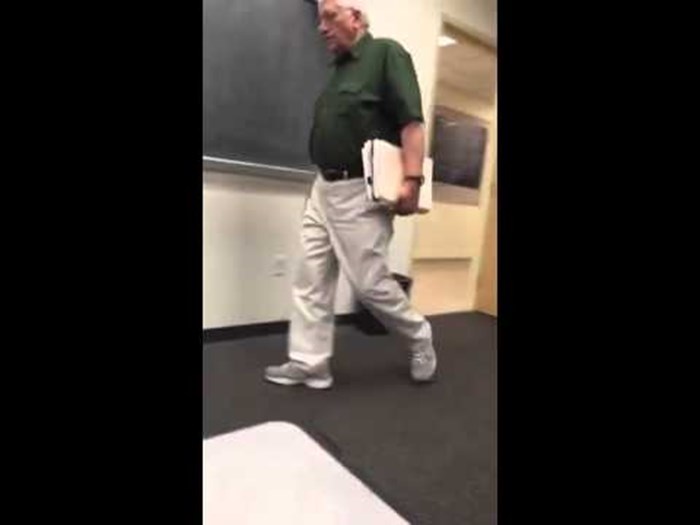 VIDEO Učenik je svakog dana snimao ulazak profesora u učionicu, primijetio je zanimljiv detalj