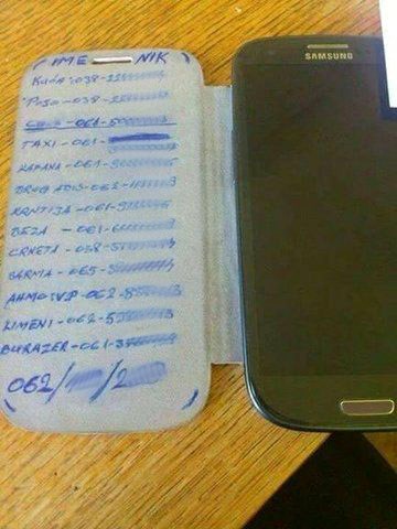 Evo što se dogodi kada starija osoba dobije mobitel, ali joj nitko ne objasni da u njemu već ima imenik