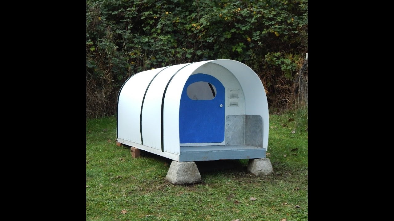 VIDEO Čovjek je odlučio sam napraviti sklonište za beskućnike, unutrašnjost će vas iznenaditi