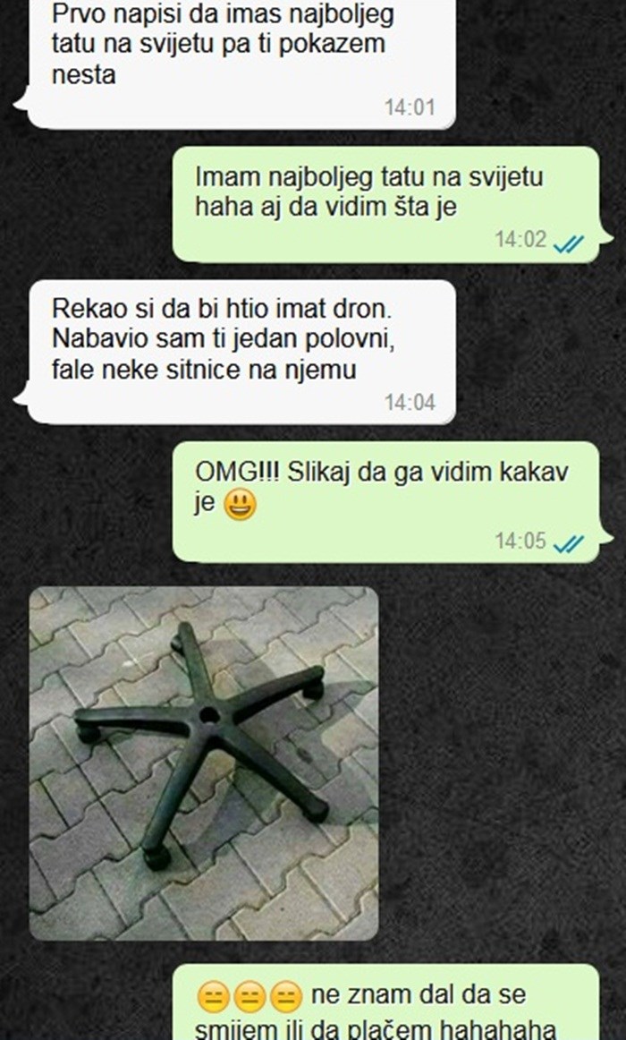 Tata je sina iznenadio porukom o "poklonu", no nakon smiješne slike slijedilo je razočaranje