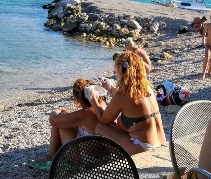 Što to rade na plaži? Ostali ljudi nisu znali što da misle kad su vidjeli ove žene