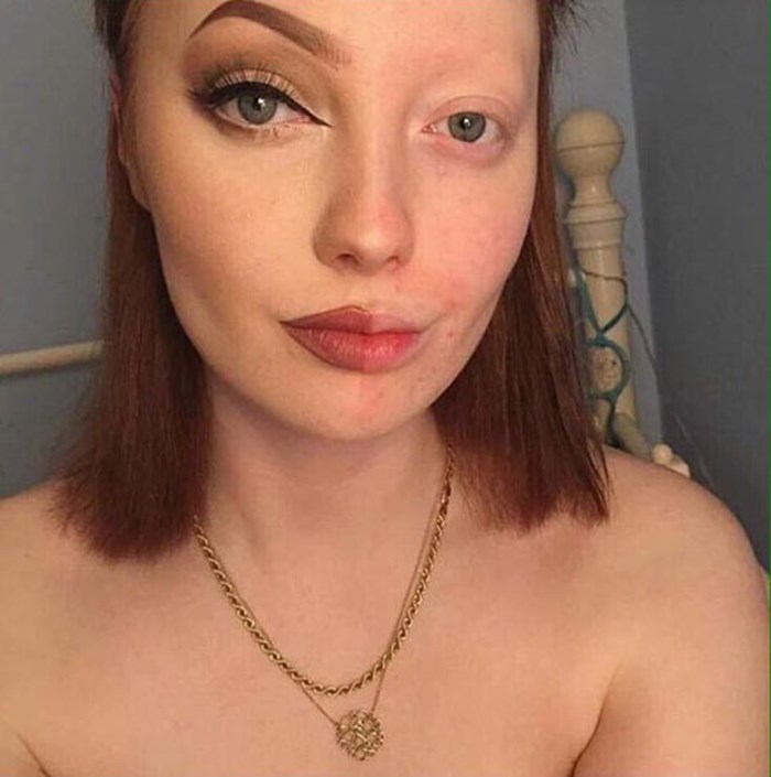 Ova fotka pravi je dokaz da šminka pretvara žene u potpuno druge osobe