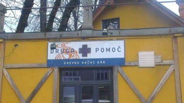 Osmislili su genijalan naziv za bar, šteta što su fulali slovo 