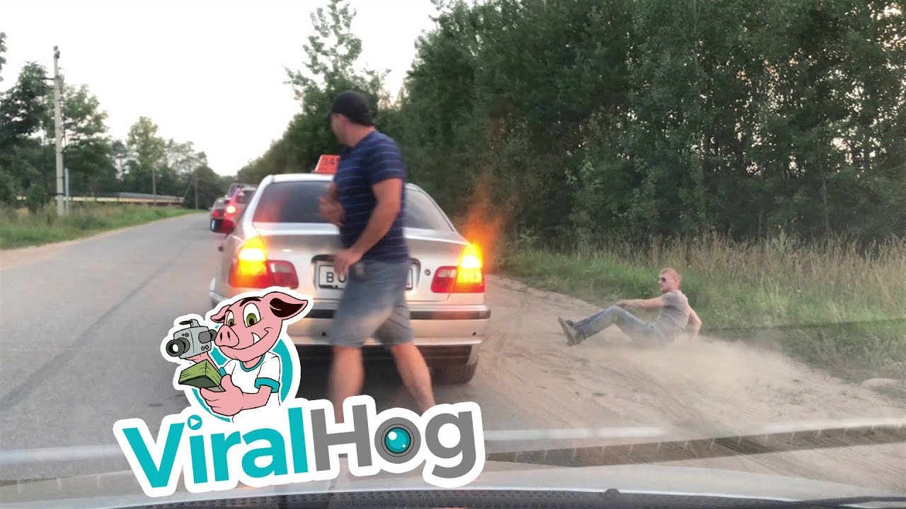 Putnik bacio smeće iz taksija, a onda je vozač učinio nešto genijalno