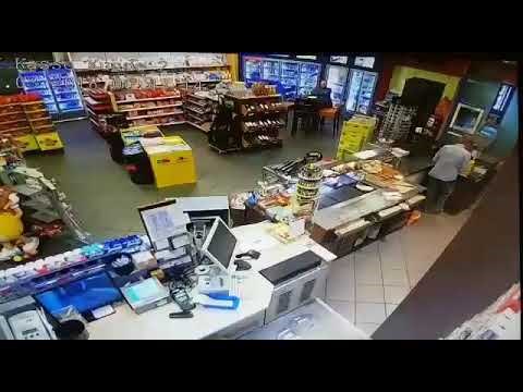 Htio opljačkati benzinsku u Njemačkoj pa postao predmet sprdnje na internetu