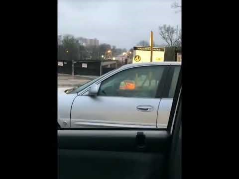 Probudio je čovjeka koji je zaspao u upaljenom autu pa shvatio da je učinio grešku