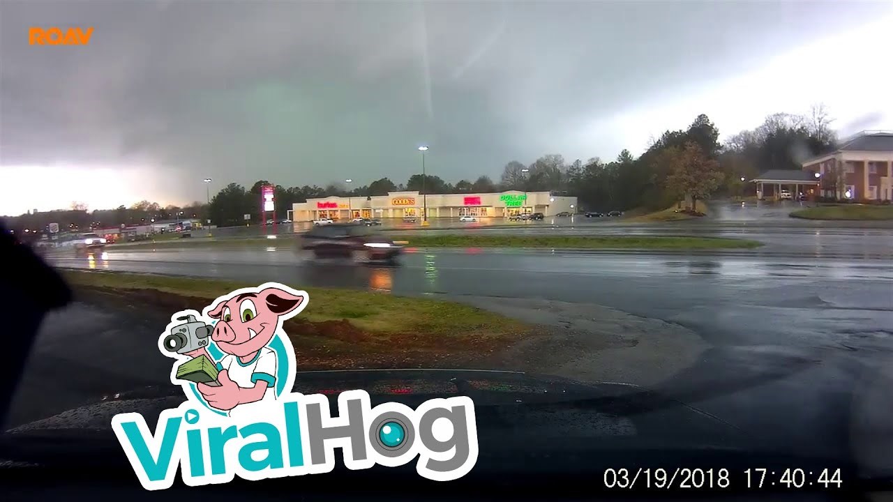 Bliski susret s tornadom - Snimio je nevrijeme koje će vas preplašiti